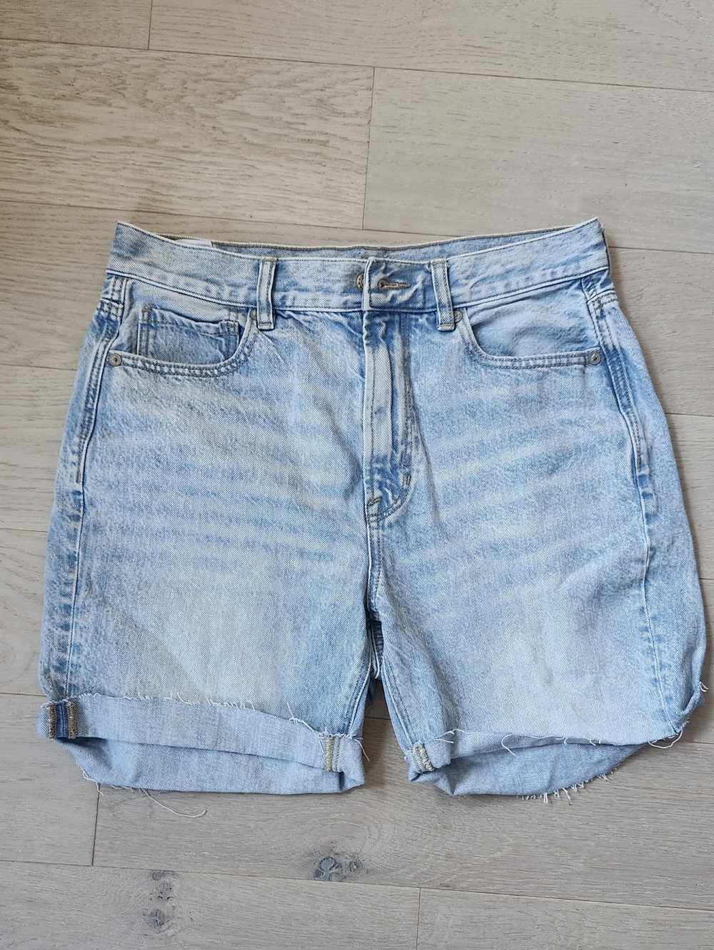 American Eagle Mom Jean Cutoff Denim Shorts Size 6